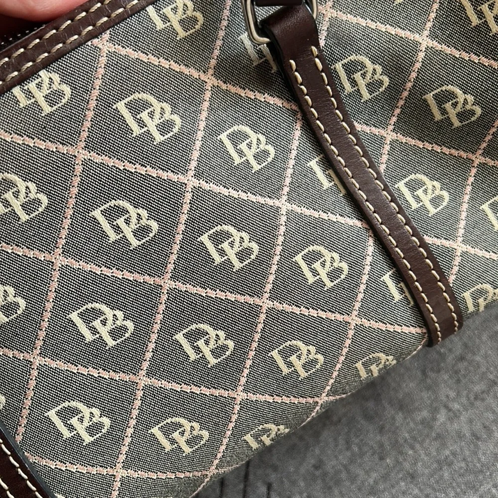 Dooney & Bourke purse - Picture 8 of 8